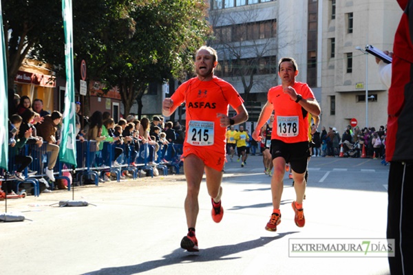 Búscate entre los 3000 corredores de la Vuelta al Baluarte