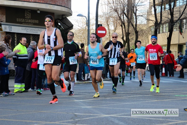 Búscate entre los 3000 corredores de la Vuelta al Baluarte