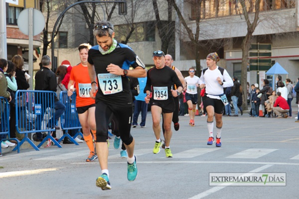 Búscate entre los 3000 corredores de la Vuelta al Baluarte