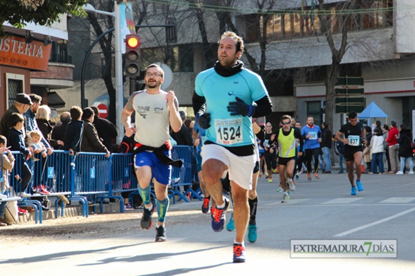 Búscate entre los 3000 corredores de la Vuelta al Baluarte