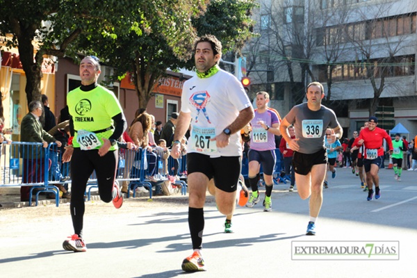 Búscate entre los 3000 corredores de la Vuelta al Baluarte