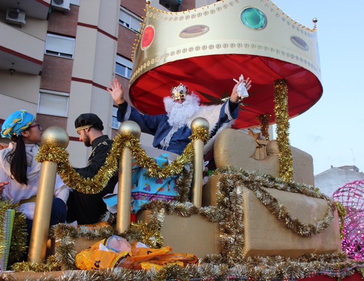 La lluvia daba tregua a la Cabalgata de Reyes de Mérida