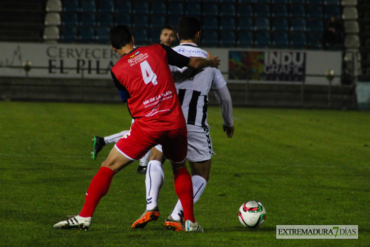 Imágenes del partido entre el CD Badajoz y el Mérida AD