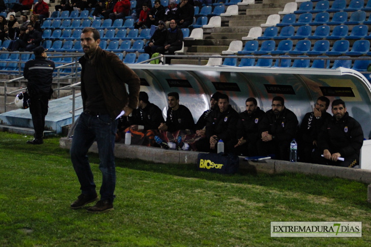 Imágenes del partido entre el CD Badajoz y el Mérida AD
