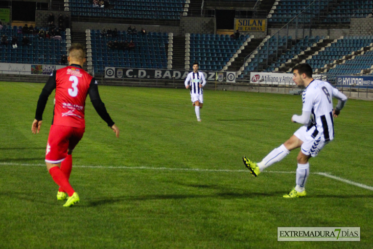 Imágenes del partido entre el CD Badajoz y el Mérida AD