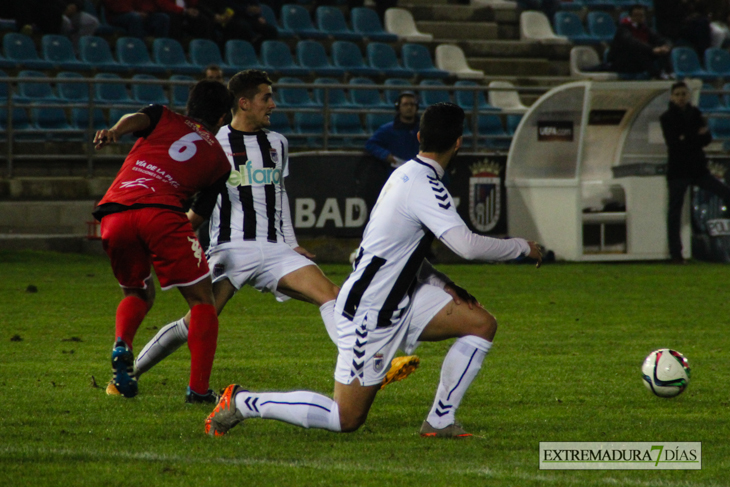 Imágenes del partido entre el CD Badajoz y el Mérida AD