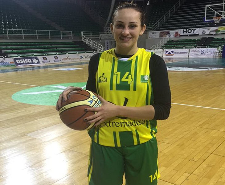 Al-Qázeres se hace con los servicios de Jovana Vidakovic