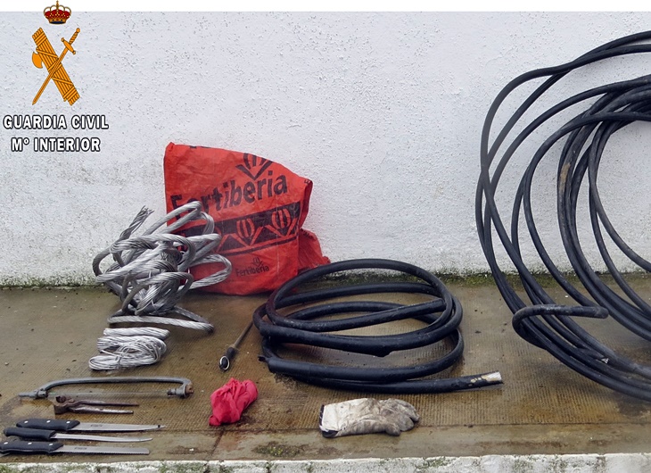 Sorprendido cuando robaba cable del alumbrado público