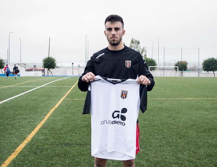 El Mérida consigue la cesión de un canterano del Córdoba