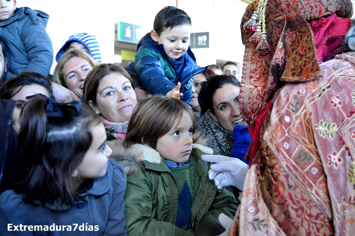 Imágenes de la Cabalgata de Reyes 2016 en Badajoz