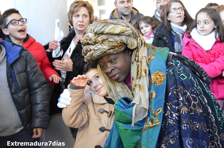 Imágenes de la Cabalgata de Reyes 2016 en Badajoz