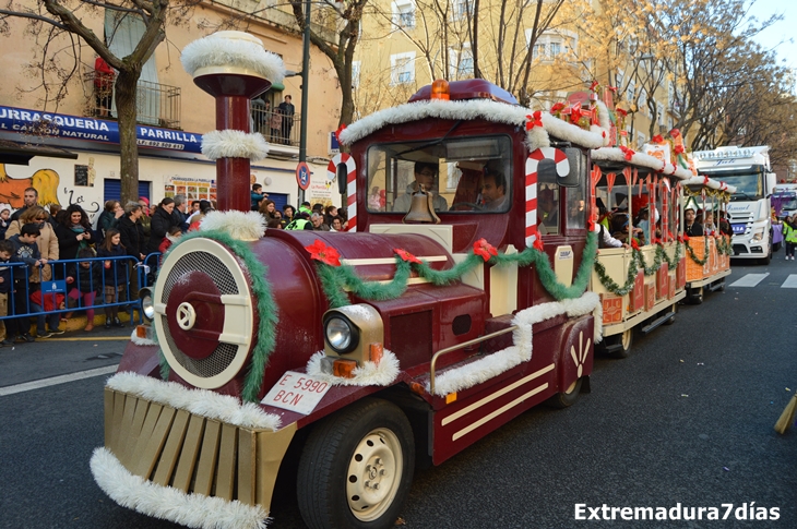 Imágenes de la Cabalgata de Reyes 2016 en Badajoz