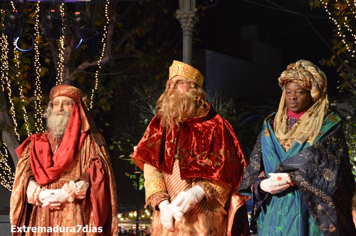 Imágenes de la Cabalgata de Reyes 2016 en Badajoz