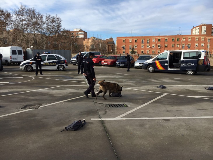 La Policía Nacional realiza una exhibición dirigida a los más pequeños