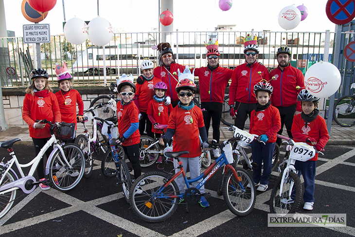 Imágenes de la Ciclocabalgata Solidaria de Badajoz 2016