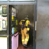 Se incendia un ultramarino en frente de la estación de autobuses de Badajoz