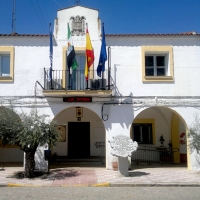 El PSOE de Guadiana exige la retirada de todos los símbolos franquistas de la localidad