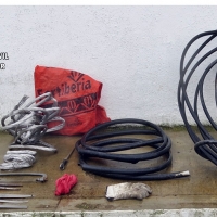 Sorprendido cuando robaba cable del alumbrado público