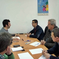 Analizan la mejora de los servicios destinados a los jóvenes de Valencia de Alcántara