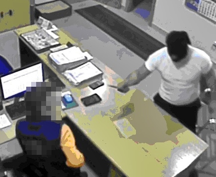 Detenido por robar a punta de navaja en una gasolinera de Olivenza