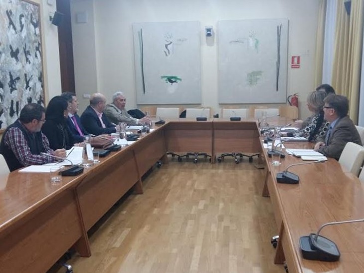 El PP muestra sus condiciones en materia de Políticas Sociales y Garantía Juvenil para los PGEx