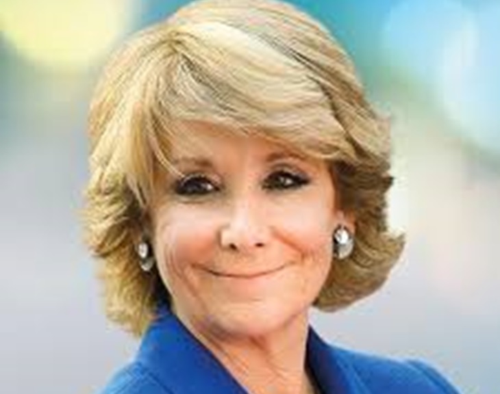 Esperanza Aguirre dimite como presidenta del PP de Madrid