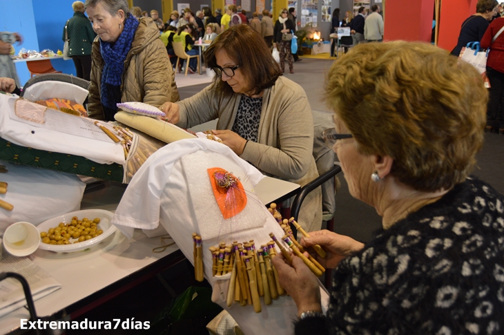 Inaugurada la XIX Feria de los Mayores de Extremadura en Ifeba