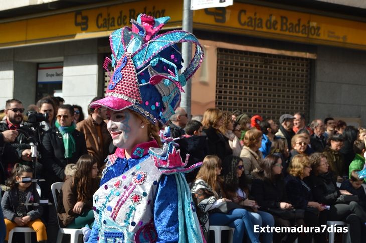 Seis horas de ritmos, color y baile en 45 imágenes