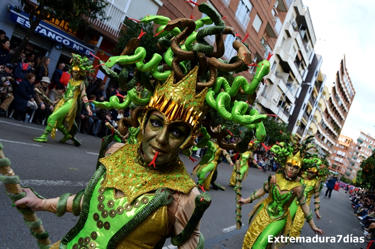 Seis horas de ritmos, color y baile en 45 imágenes