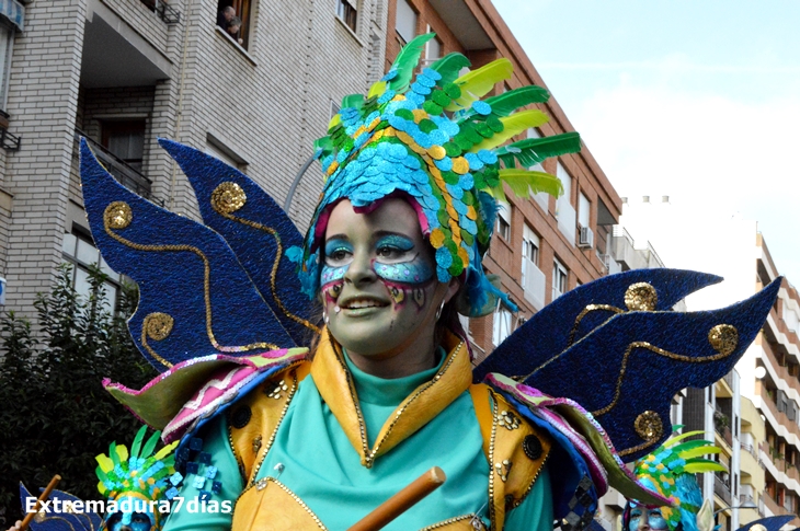 Seis horas de ritmos, color y baile en 45 imágenes