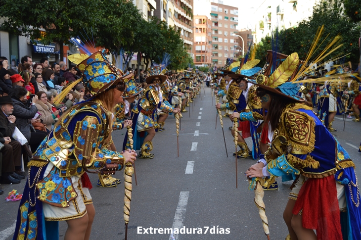 Seis horas de ritmos, color y baile en 45 imágenes