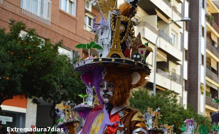 Seis horas de ritmos, color y baile en 45 imágenes