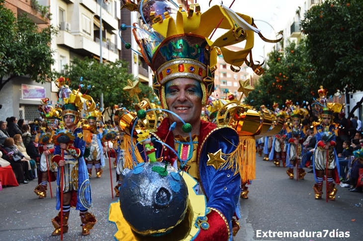 Seis horas de ritmos, color y baile en 45 imágenes