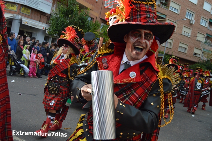 Seis horas de ritmos, color y baile en 45 imágenes