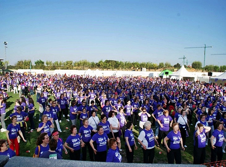 Villanueva de la Serena organiza la Carrera de la Mujer 2016