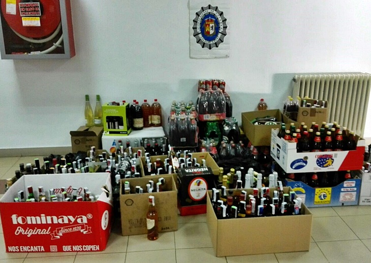 Intervenidas cerca de 300 botellas de alcohol en una multitienda de Cáceres