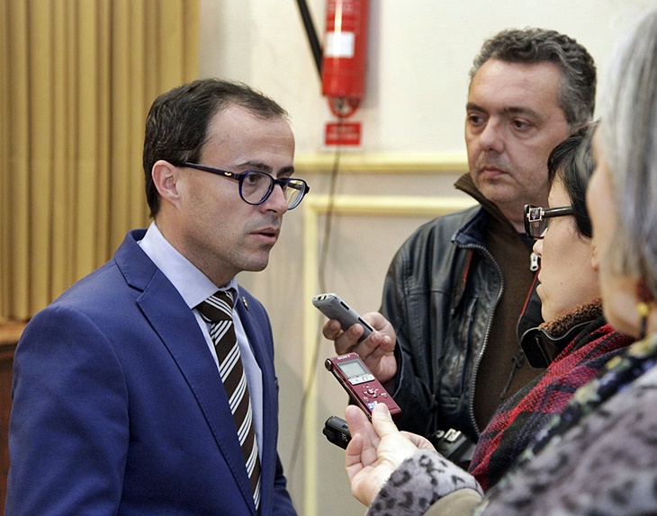 Gallardo muestra su apoyo a  los trabajadores de la mina de Aguablanca