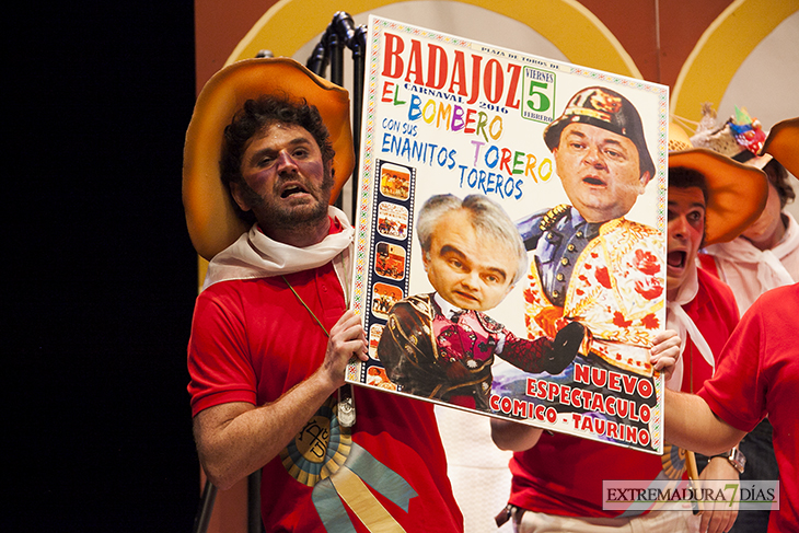 Imágenes del primer día de Semifinales del Concurso de Murgas de Badajoz