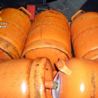 Cuatro jóvenes detenidos con seis bombonas de butano que acababan de robar