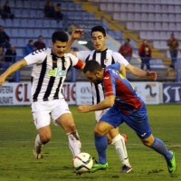 Reparto de puntos entre Extremadura y CD Badajoz