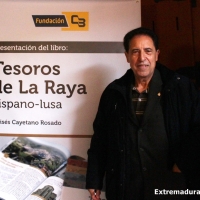 Moisés Cayetano presenta en Elvas su libro “Tesoros de La Raya”