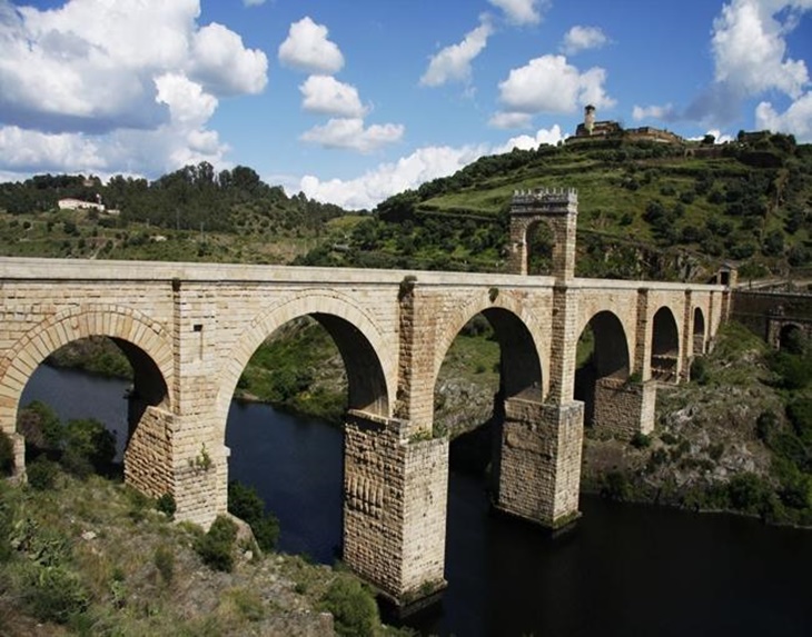 Ciudadanos apoya la construcción de un nuevo puente en Alcántara