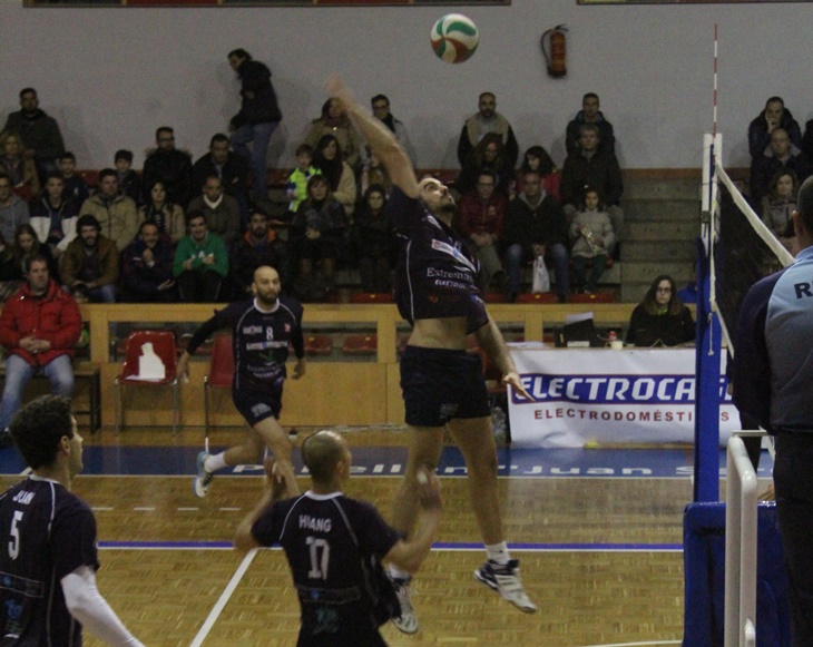 Un jugador del Electrocash Cáceres, elegido en el septeto ideal de la jornada