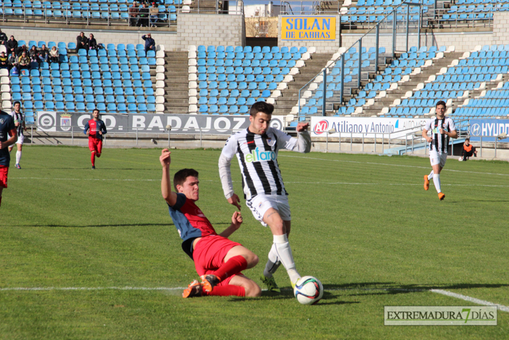 Reportaje de la victoria 5-0 del CD. Badajoz sobre el Valdivia