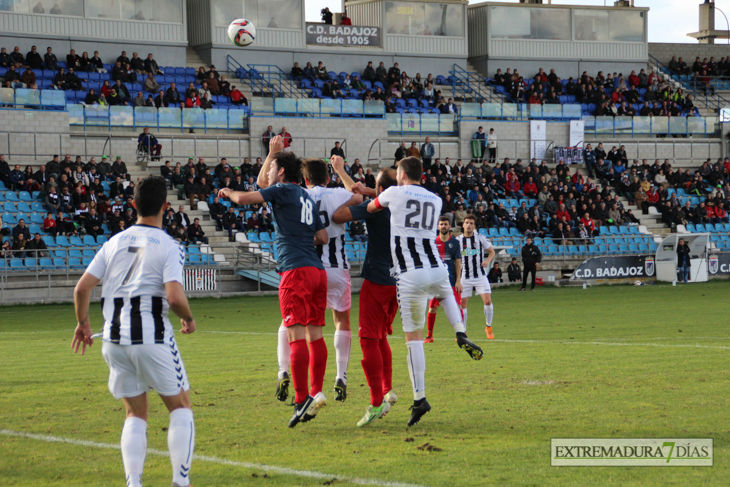 Reportaje de la victoria 5-0 del CD. Badajoz sobre el Valdivia