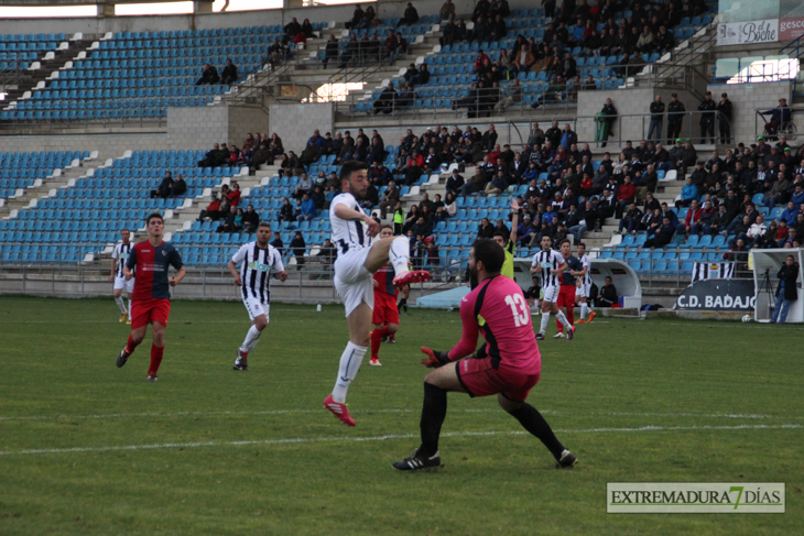Reportaje de la victoria 5-0 del CD. Badajoz sobre el Valdivia