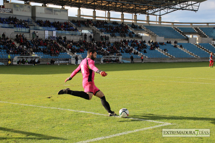 Reportaje de la victoria 5-0 del CD. Badajoz sobre el Valdivia