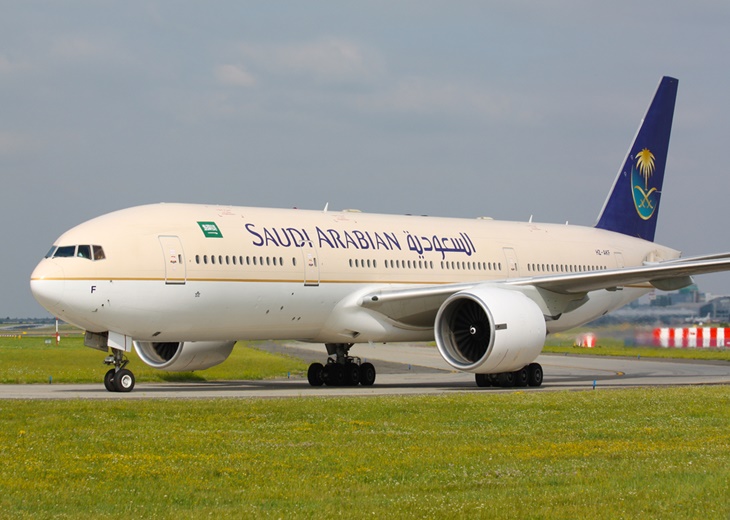 Desvían un avión que hacía la ruta Madrid-Riad por aviso de bomba