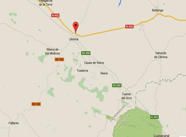 Una mujer fallece en una colisión frontal entre dos vehículos en Llerena