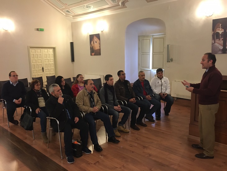 Almendralejo hace entrega de 14 carnets de voluntariado